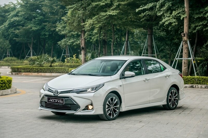 Mua Toyota Raize và Toyota Corolla Altis ở đâu giá tốt chính hãng?