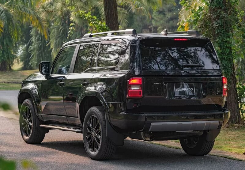 Khi nào lựa chọn Toyota Yaris Cross và Toyota Prado