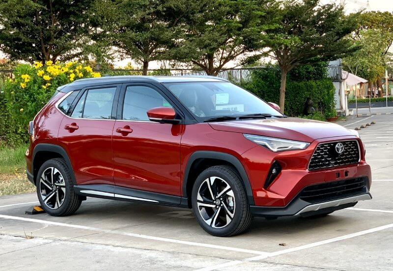 So sánh Toyota Yaris Cross và Toyota Prado qua thiết kế và ngoại hình