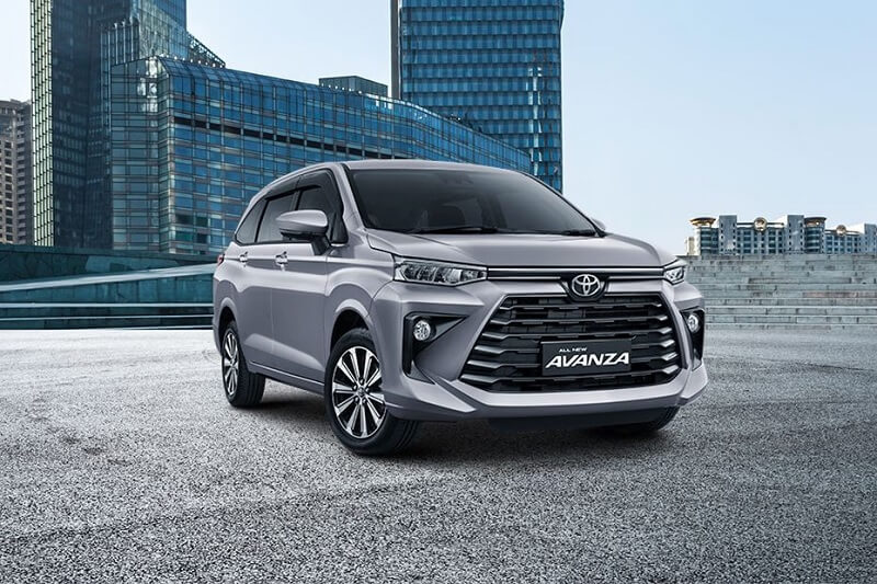 So sánh Toyota Camry và Toyota Avanza qua tiêu hao nhiên liệu