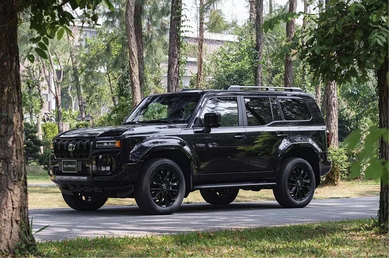 So sánh Toyota Corolla Cross và Toyota Prado qua khả năng vận hành