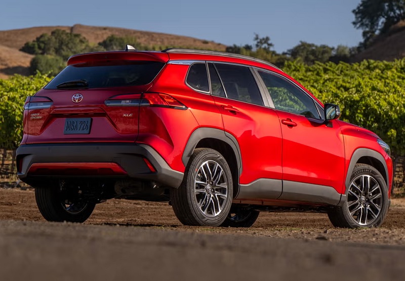 So sánh Toyota Corolla Cross và Toyota Prado qua công nghệ An toàn