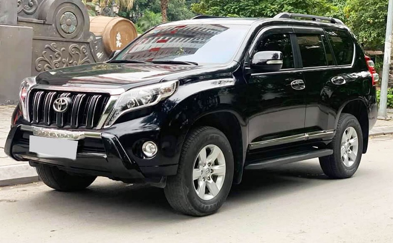 So sánh Toyota Corolla Cross và Toyota Prado qua cảm giác lái