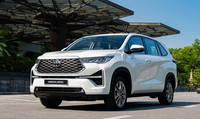 So sánh Toyota Veloz Cross và Toyota Innova qua trang bị An toàn