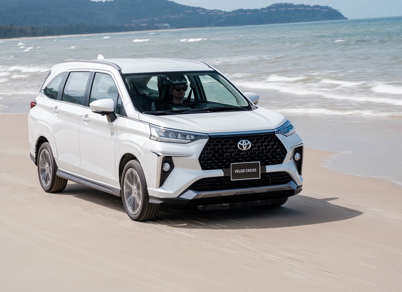So sánh Toyota Veloz Cross và Toyota Wigo qua thiết kế