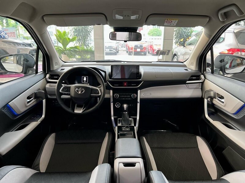 So sánh Toyota Veloz Cross và Toyota Wigo qua trang bị tiện ích