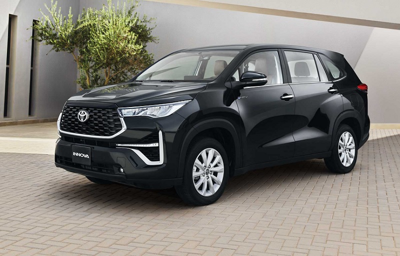 So sánh Toyota Avanza và Toyota Innova qua ngoại thất
