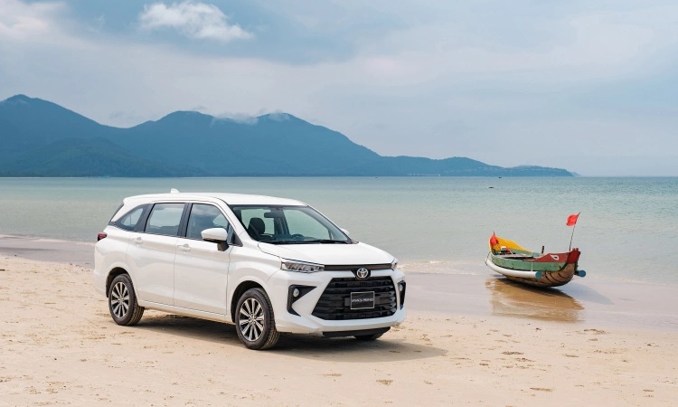 So sánh Toyota Avanza và Toyota Wigo qua giá bán