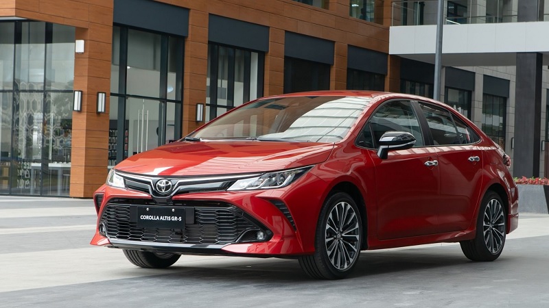 So sánh Toyota Corolla Altis và Toyota Wigo qua chi phí bảo dưỡng
